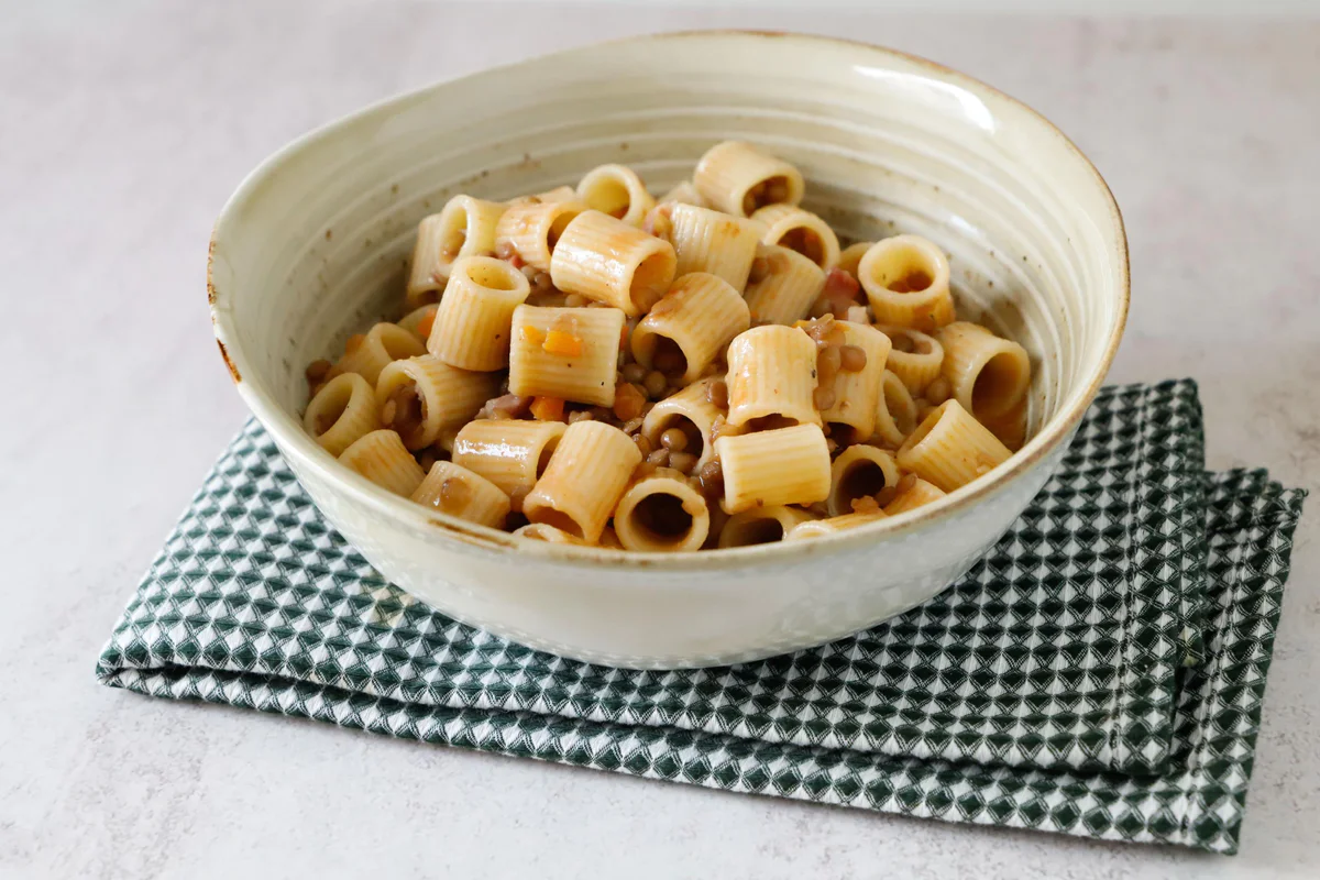 Pasta con lenticchie e pancetta Conad